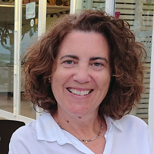 Hélia Oliveira